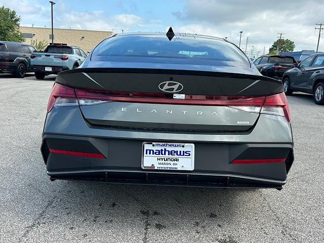 2025 Hyundai Elantra Hybrid SEL Sport