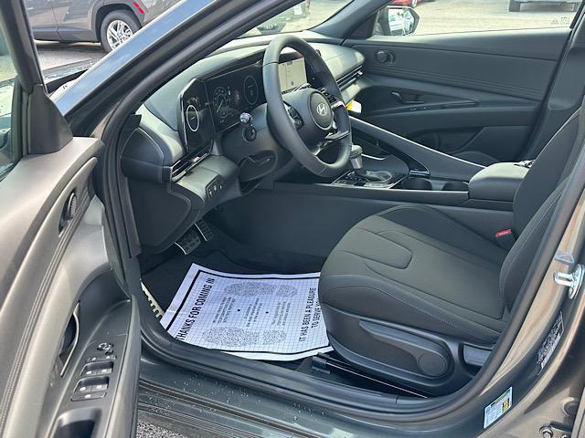 2025 Hyundai Elantra Hybrid SEL Sport
