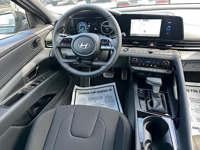 2025 Hyundai Elantra Hybrid SEL Sport