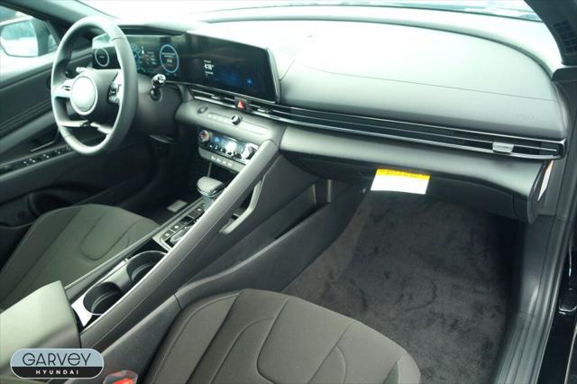 2025 Hyundai Elantra Hybrid SEL Sport