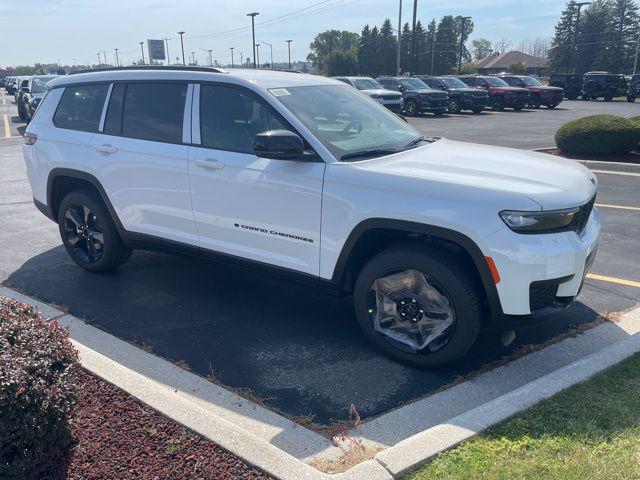 2025 Jeep Grand Cherokee GRAND CHEROKEE L ALTITUDE 4X4