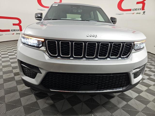 2025 Jeep Grand Cherokee GRAND CHEROKEE LAREDO 4X4 2025 Jeep Grand Cherokee GRAND CHEROKEE LAREDO 4X4