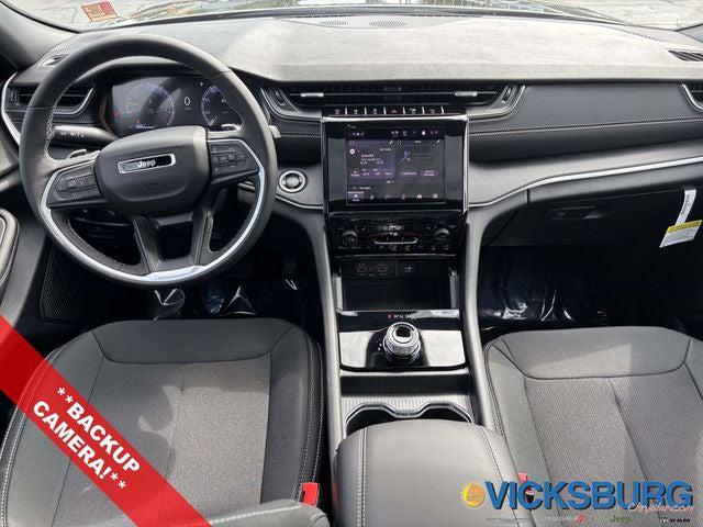2025 Jeep Grand Cherokee GRAND CHEROKEE L LAREDO X 4X4