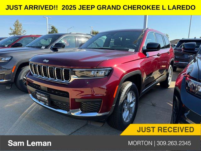 2025 Jeep Grand Cherokee GRAND CHEROKEE L LAREDO X 4X4