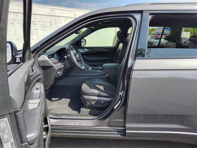 2025 Jeep Grand Cherokee GRAND CHEROKEE L ALTITUDE X 4X4 2025 Jeep Grand Cherokee GRAND CHEROKEE L ALTITUDE X 4X4