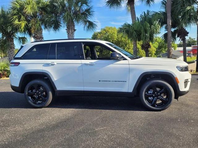 2025 Jeep Grand Cherokee Limited 4x2