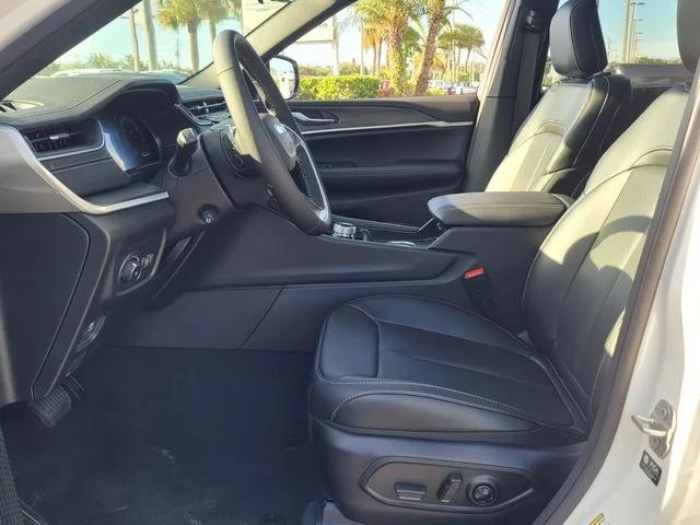 2025 Jeep Grand Cherokee Limited 4x2