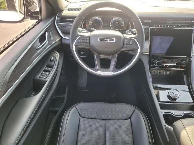 2025 Jeep Grand Cherokee Limited 4x2