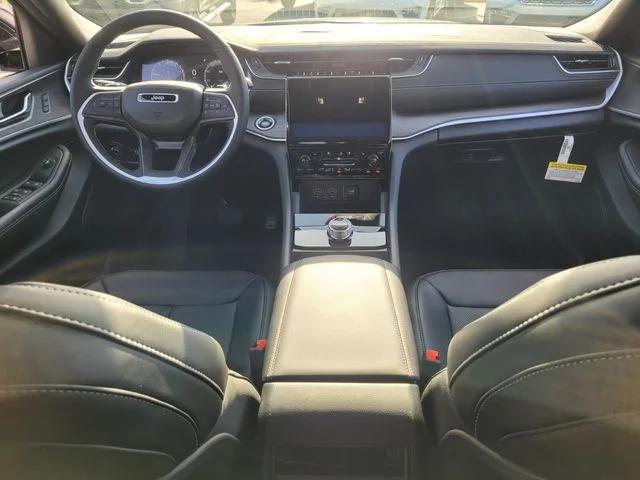 2025 Jeep Grand Cherokee Limited 4x2