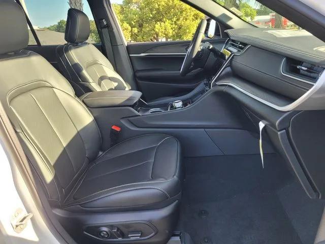 2025 Jeep Grand Cherokee Limited 4x2