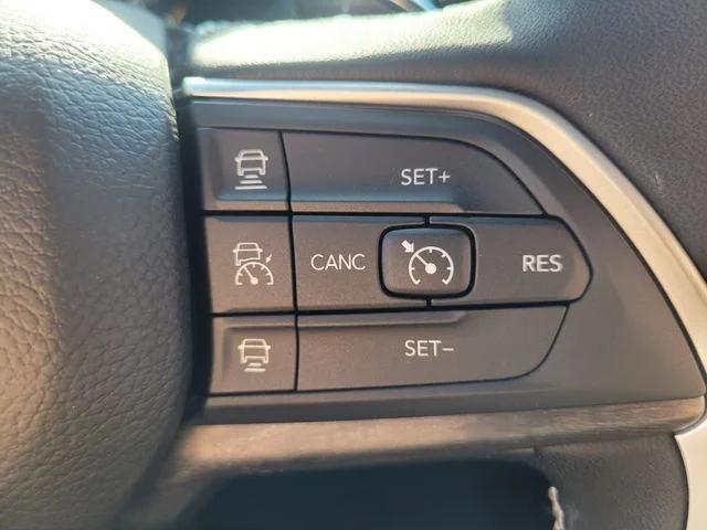 2025 Jeep Grand Cherokee Limited 4x2