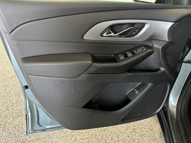 2023 Chevrolet Traverse FWD LT Cloth