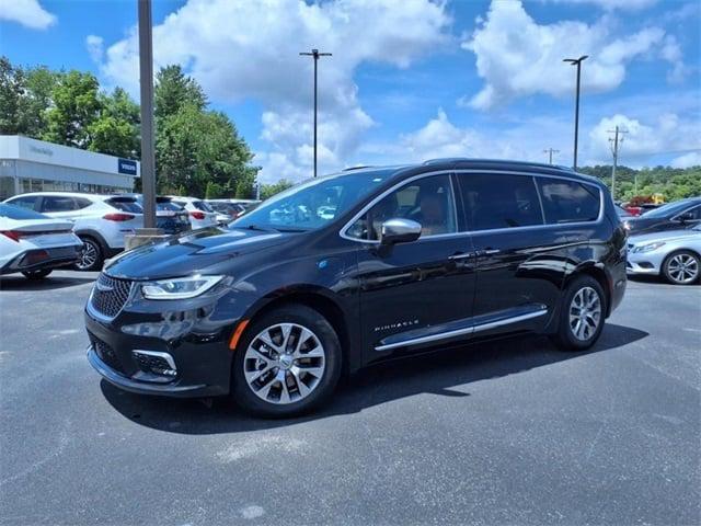2024 Chrysler Pacifica Hybrid Pinnacle