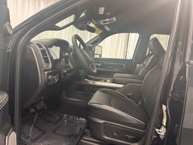 2025 RAM 2500 Laramie Crew Cab 4x4 64 Box