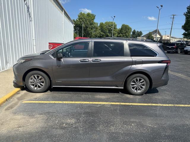 2021 Toyota Sienna XLE