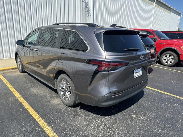 2021 Toyota Sienna XLE