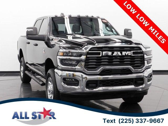 2025 RAM 2500 Tradesman Crew Cab 4x4 64 Box