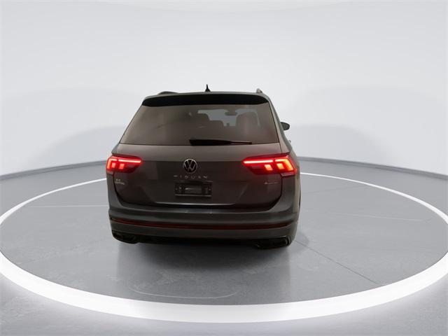 2022 Volkswagen Tiguan 2.0T SE R-Line Black