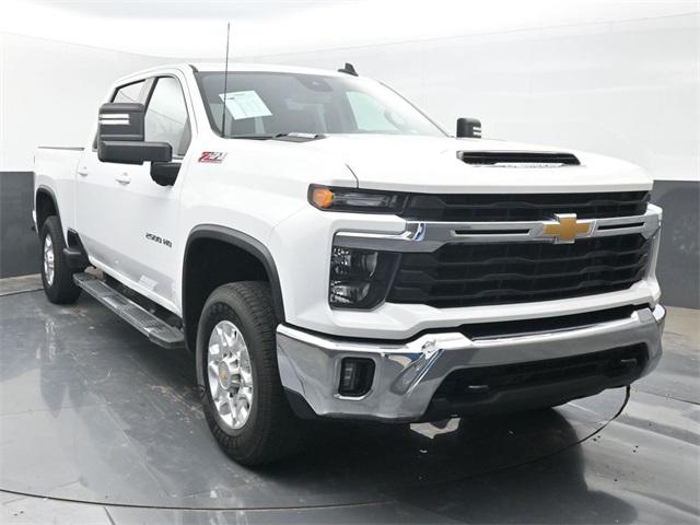 2024 Chevrolet Silverado 2500HD 4WD Crew Cab Standard Bed LT