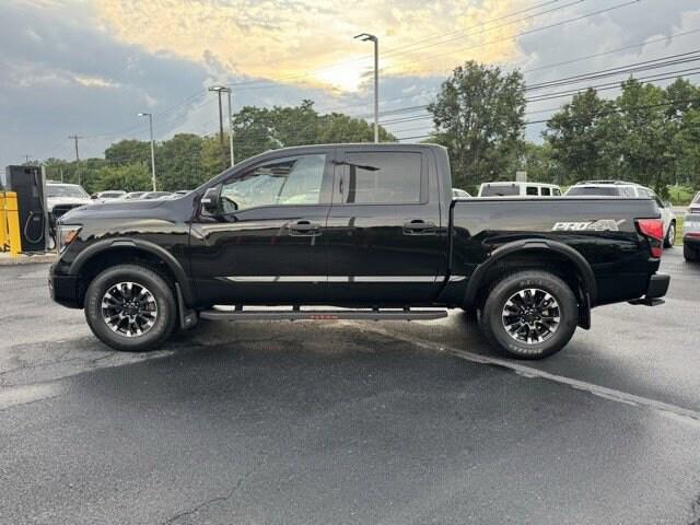 2021 Nissan TITAN Crew Cab PRO-4X 4x4