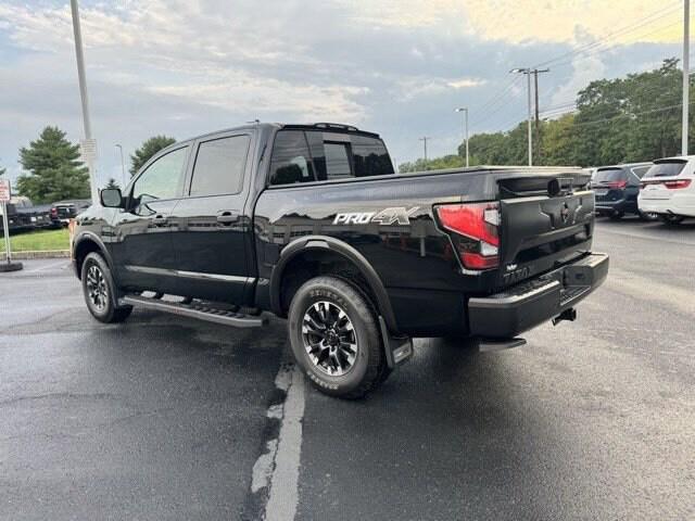 2021 Nissan TITAN Crew Cab PRO-4X 4x4