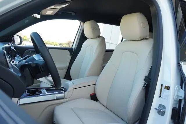 2025 Mercedes-Benz GLB GLB 250