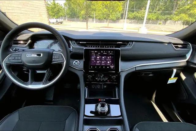 2025 Jeep Grand Cherokee L Altitude X 4x4