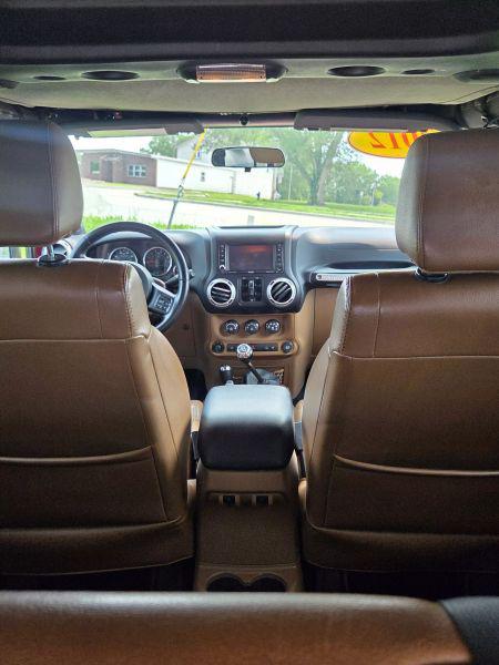 2012 Jeep Wrangler Unlimited Sahara