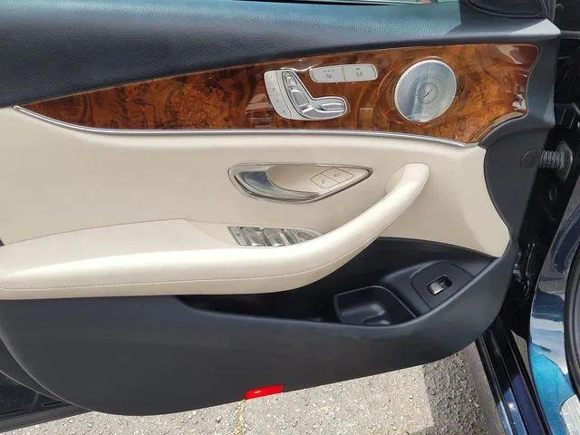 2018 Mercedes-Benz E-CLASS E 300 E 300