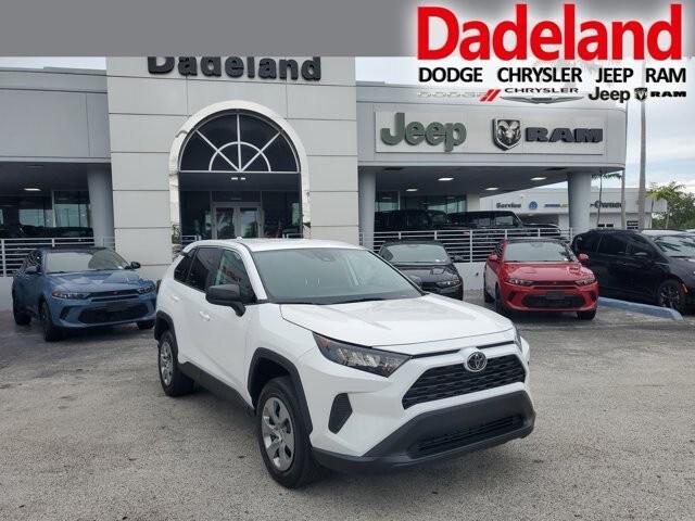 2022 Toyota RAV4 LE