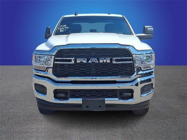 2024 RAM 3500 Tradesman Crew Cab 4x4 64 Box