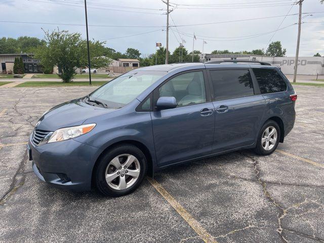 2017 Toyota Sienna LE 7 Passenger