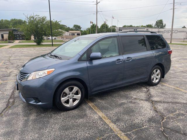2017 Toyota Sienna LE 7 Passenger