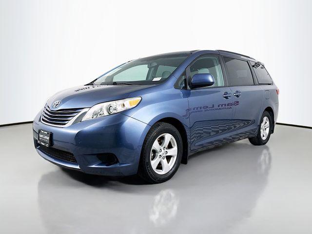 2017 Toyota Sienna LE 8 Passenger