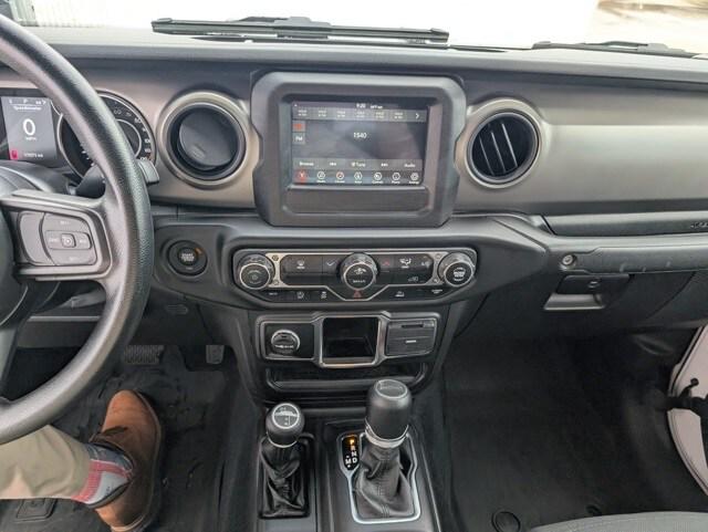 2022 Jeep Gladiator Willys Sport 4x4