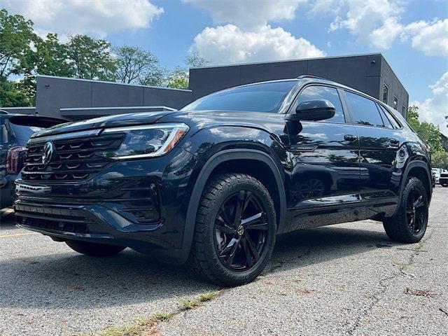 2025 Volkswagen Atlas Cross Sport 2.0T SEL R-Line Black