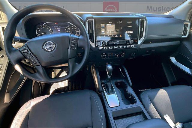 2025 Nissan Frontier King Cab SV 4x2