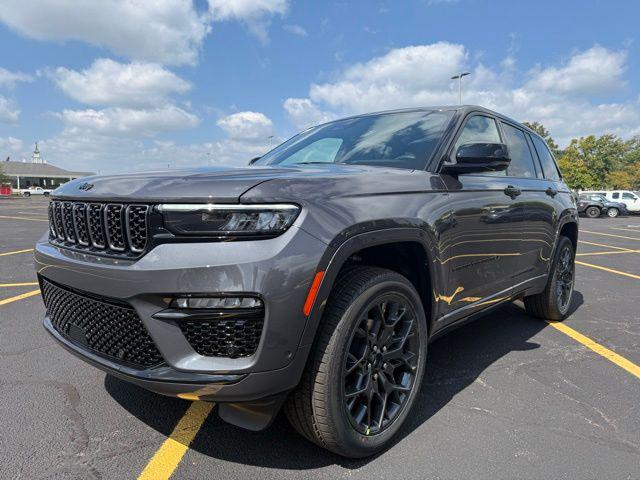 2025 Jeep Grand Cherokee GRAND CHEROKEE SUMMIT 4X4