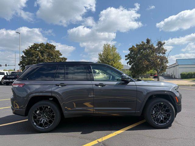 2025 Jeep Grand Cherokee GRAND CHEROKEE SUMMIT 4X4