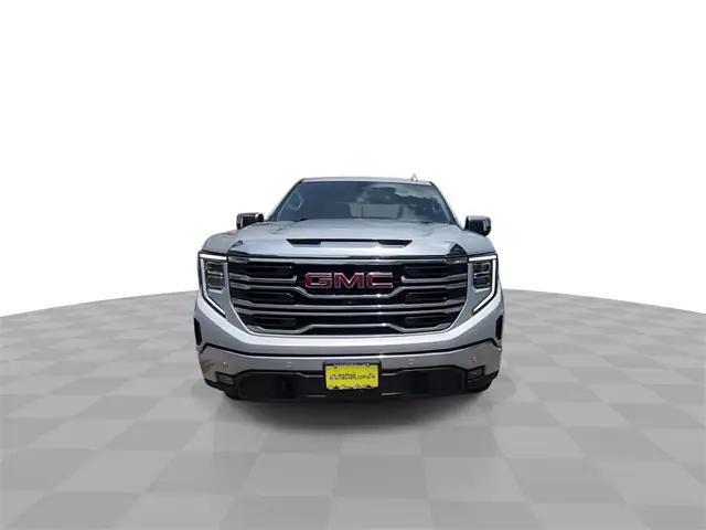 2022 GMC Sierra 1500 2WD Crew Cab Short Box SLT