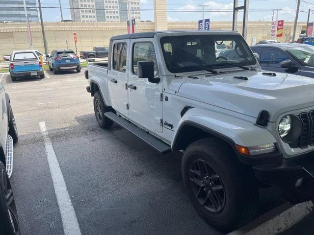 2024 Jeep Gladiator Sport S