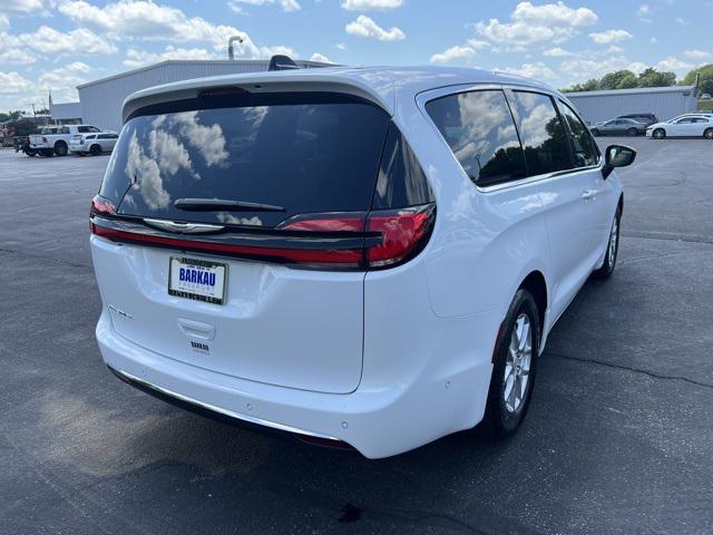 2025 Chrysler Pacifica PACIFICA SELECT