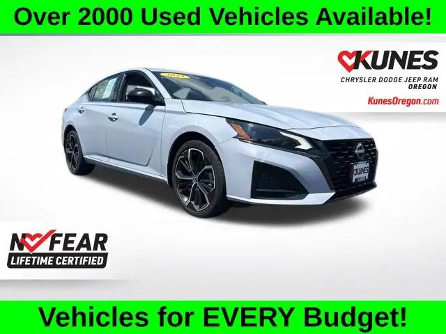 2023 Nissan Altima SR Intelligent AWD