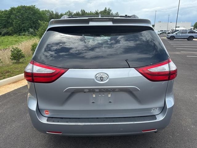 2018 Toyota Sienna XLE 7 Passenger