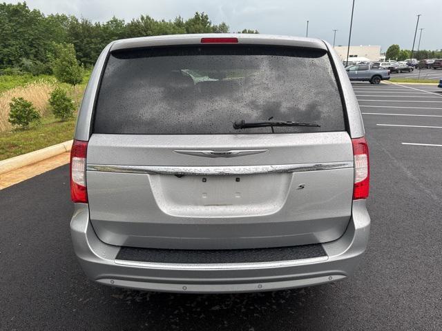 2014 Chrysler Town and Country S