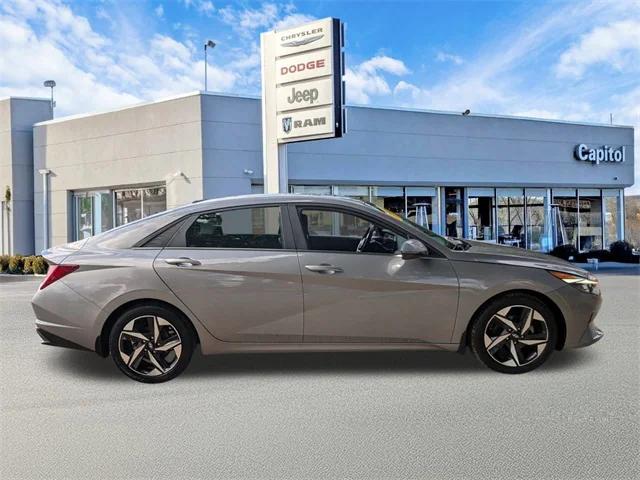 2022 Hyundai Elantra Limited
