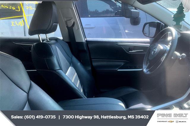 2020 Toyota RAV4 XLE Premium