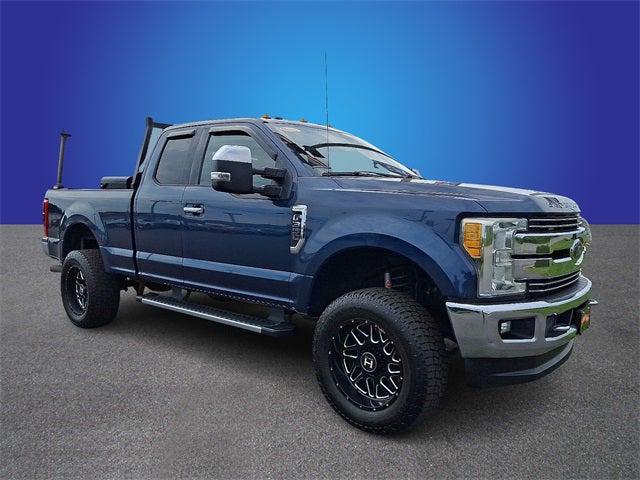 2017 Ford F-350 LARIAT