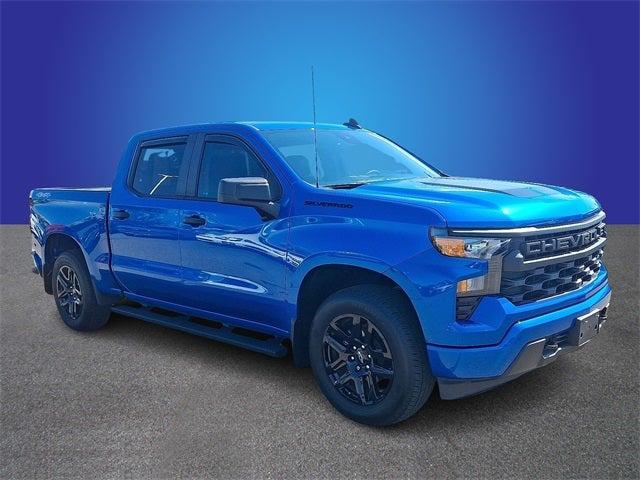 2023 Chevrolet Silverado 1500 4WD Crew Cab Short Bed Custom
