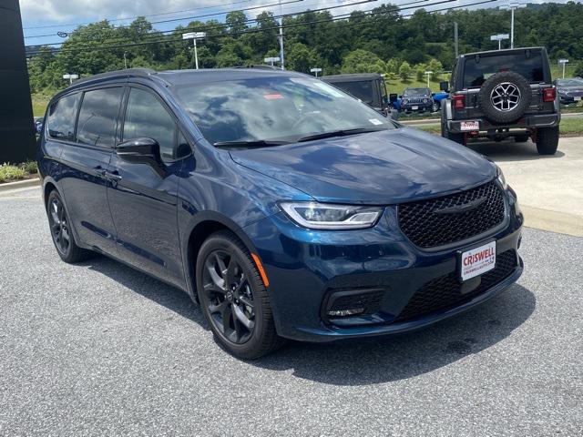 2025 Chrysler Pacifica PACIFICA LIMITED
